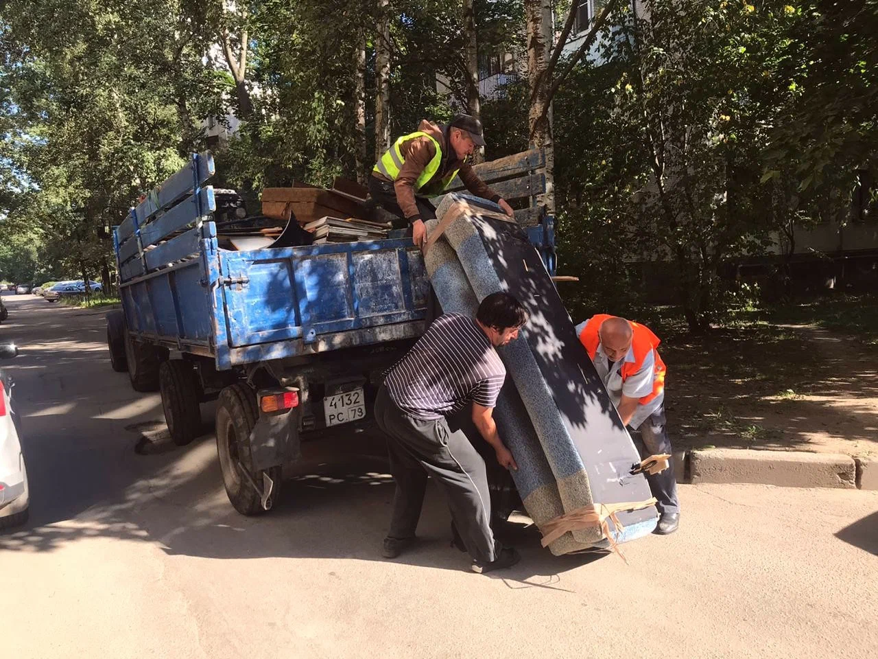 Профессиональный вывоз крупногабаритного мусора в Ельце в октябре