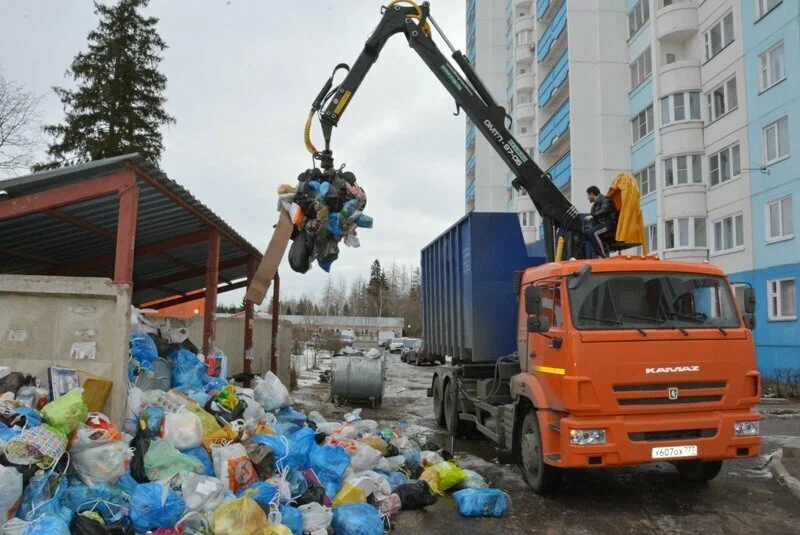 Вывоз бытового мусора в Ельце с погрузкой в октябре