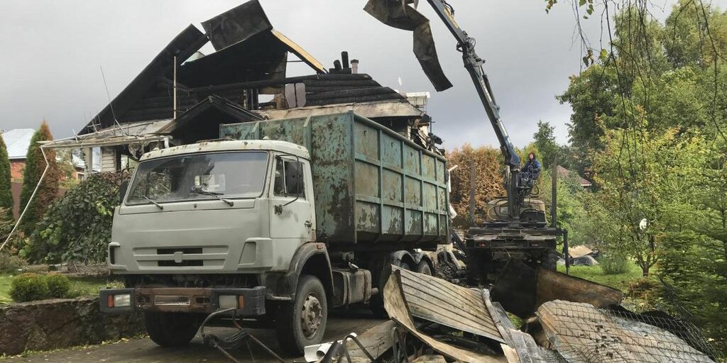 Вывоз мусора после пожара с утилизацией в Ельце в октябре