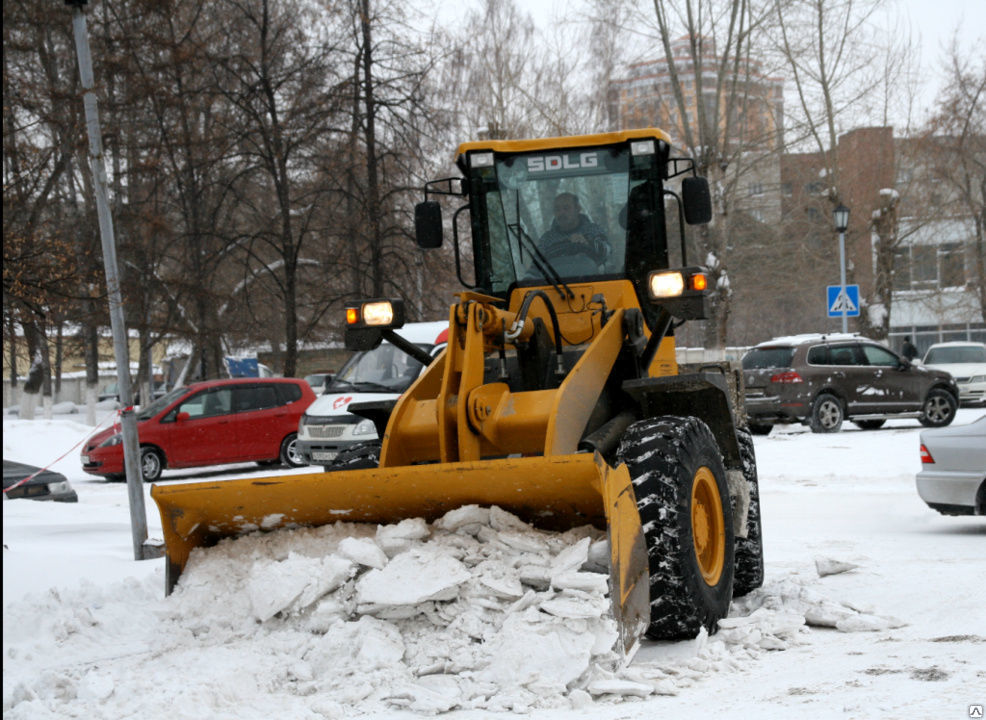 Аренда трактора для уборки снега в Ельце от ПроМусор – цена от 1027 руб., быстро и недорого