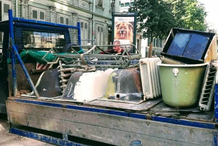 Вывоз старой сантехники в Ельце от ПроМусор: быстро, недорого от 565 руб., утилизация и грузчики